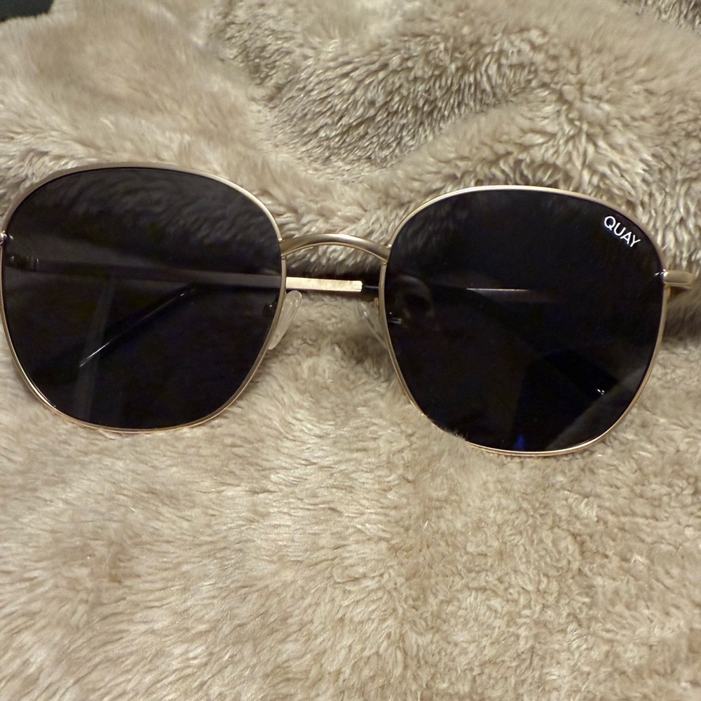 Quay jezzabell glasses